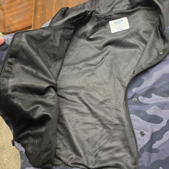 Women's Old Navy "Active" Gray Camo Water Resistant Cropped Rain Jacket | Size M - Picture 10 of 12